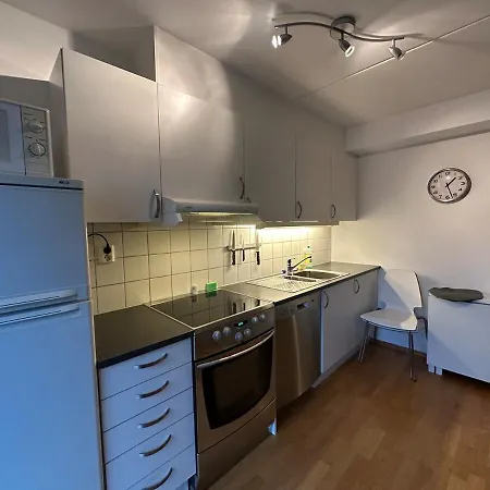 Apartment And Quiet With Balcony *