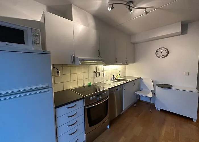 Apartment And Quiet With Balcony *